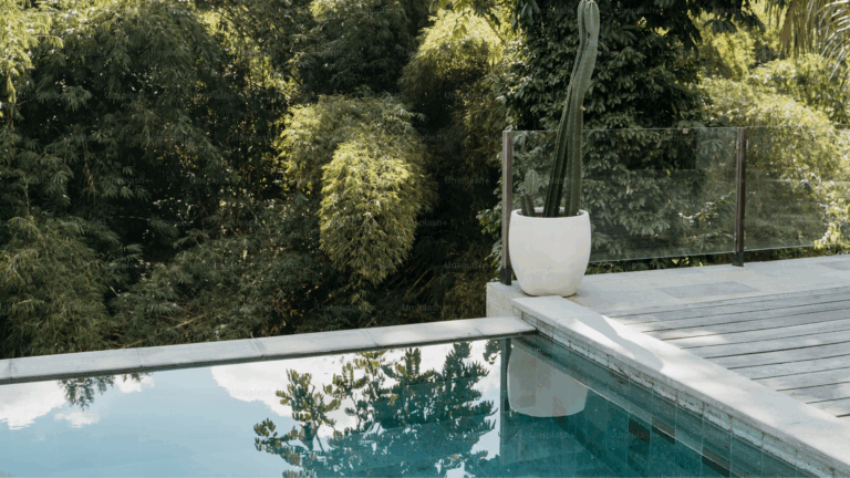 Lantana Les Jardins Dadonis Paysagiste A Orvault Piscine Sans Permis Construire